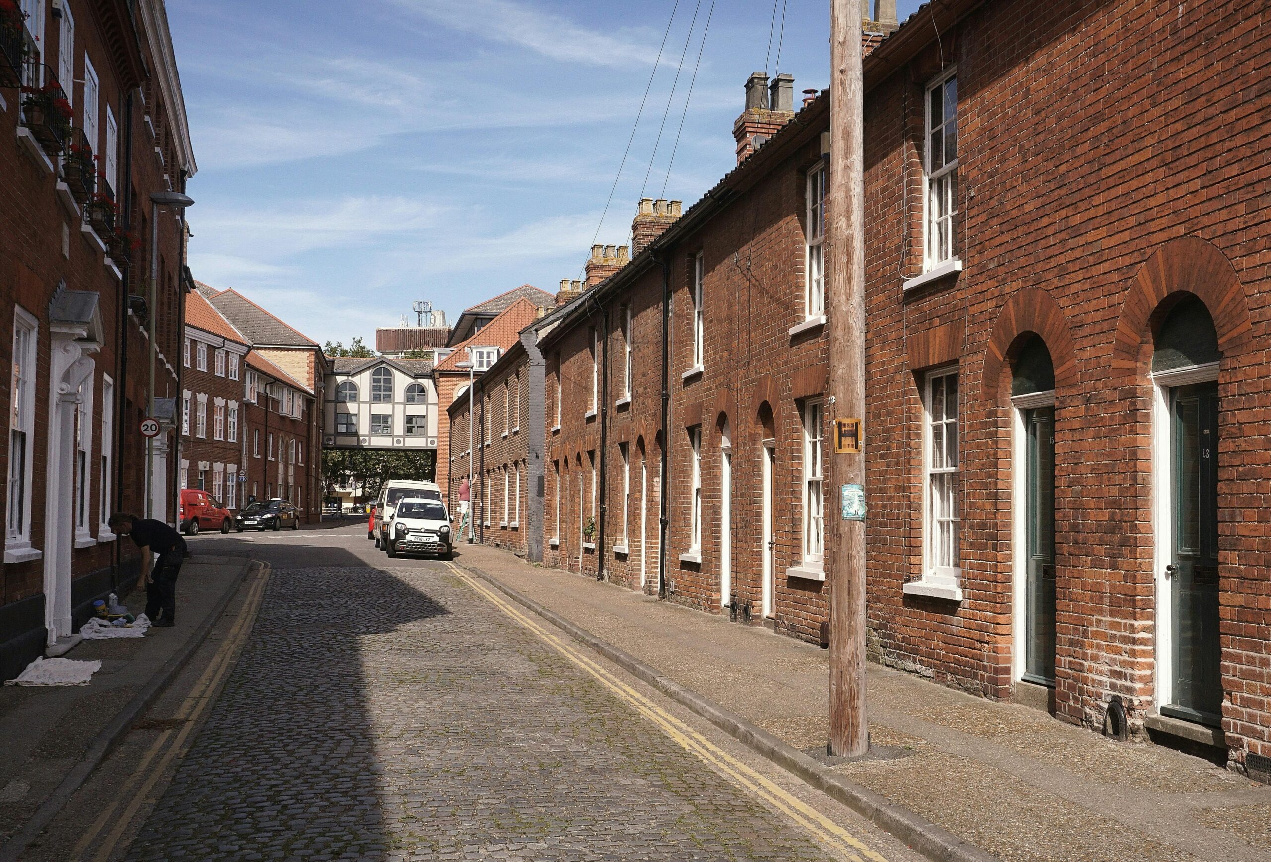 Rent-to-Rent (R2R) vs HMO: Which Strategy Fits You?